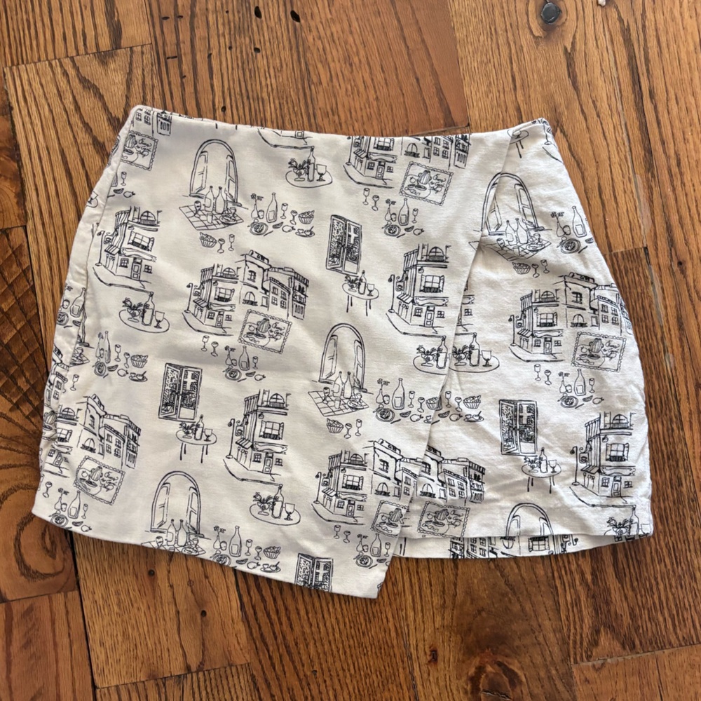 A&F Ivory Skort